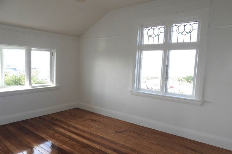 Photo of property in 35 Wharfe Street, South Hill, Oamaru, 9400