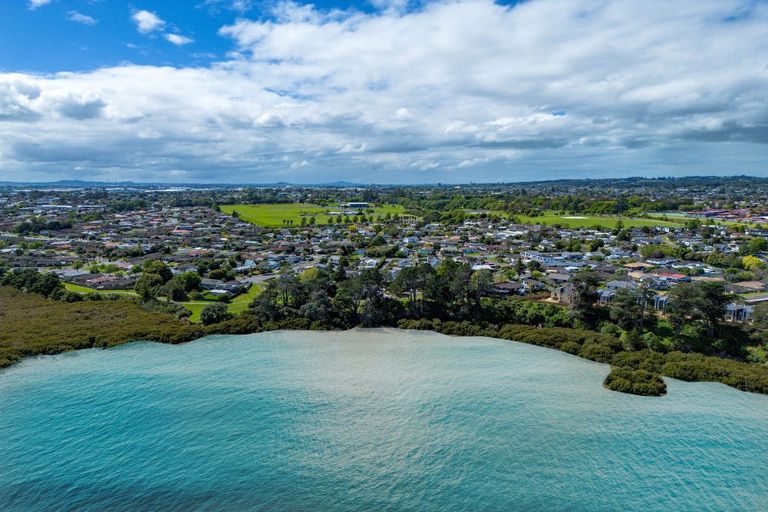 Photo of property in 143 Sykes Road, Weymouth, Auckland, 2103