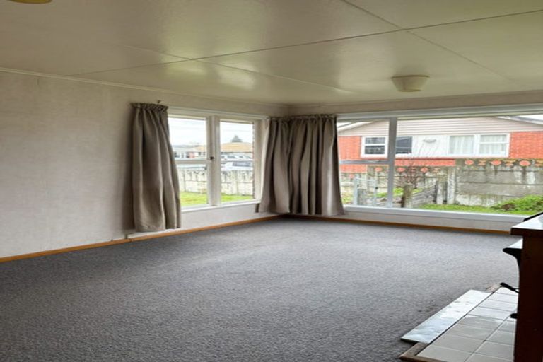 Photo of property in 21 Charlton Road, Gore, 9710