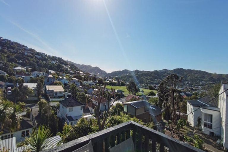 Photo of property in 16a Donald Crescent, Karori, Wellington, 6012