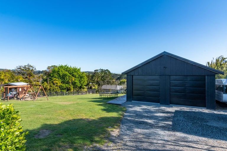 Photo of property in 31 Mcentee Road, Waitakere, Auckland, 0816