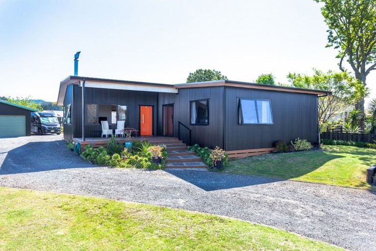 Photo of property in 219 Chartwell Avenue, Whangamata, 3620