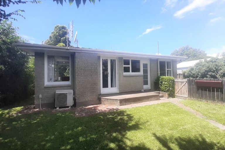 Photo of property in 2/7 Konini Street, Riccarton, Christchurch, 8041