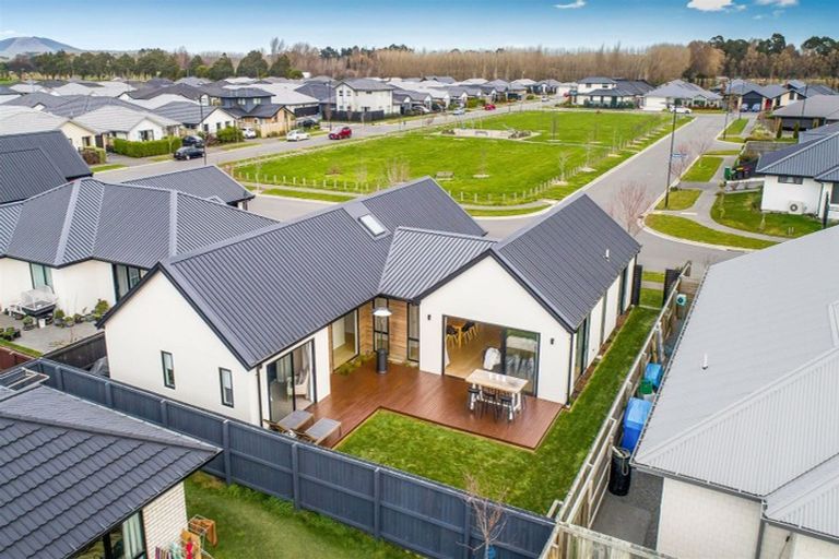 Photo of property in 6 David Buist Crescent, Halswell, Christchurch, 8025