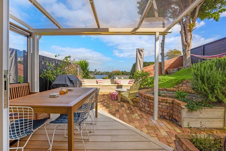 Photo of property in 10/72 Kitchener Road, Milford, Auckland, 0620