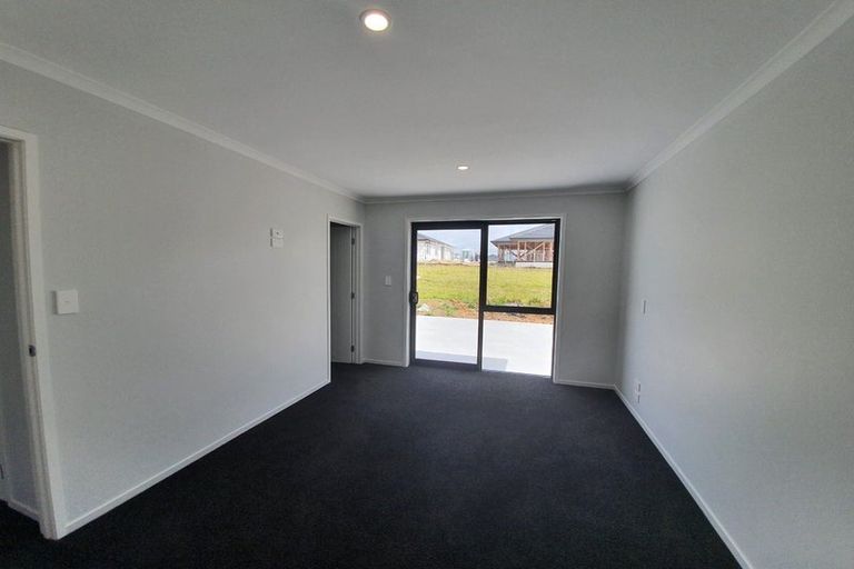 Photo of property in 22 Calder Crescent, Pokeno, 2402