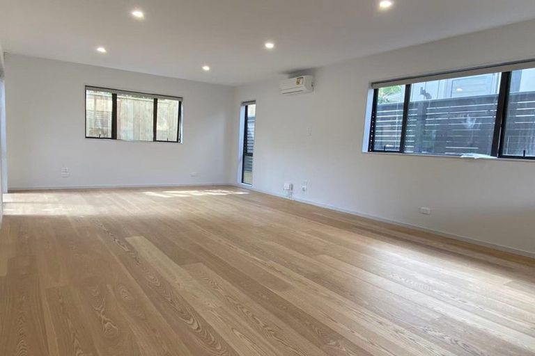 Photo of property in 24c Eban Avenue, Hillcrest, Auckland, 0627