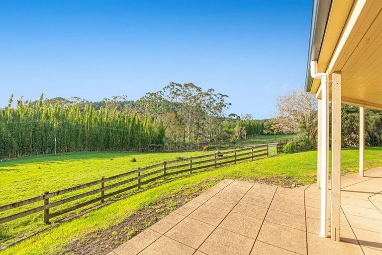 Photo of property in 11 Pineview Lane, Helensville, 0875