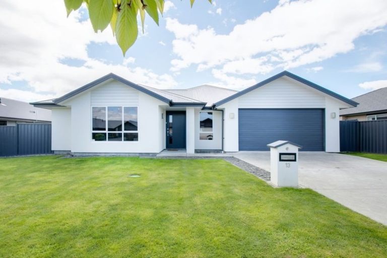 Photo of property in 13 Whakatomo Place, Havelock North, 4130