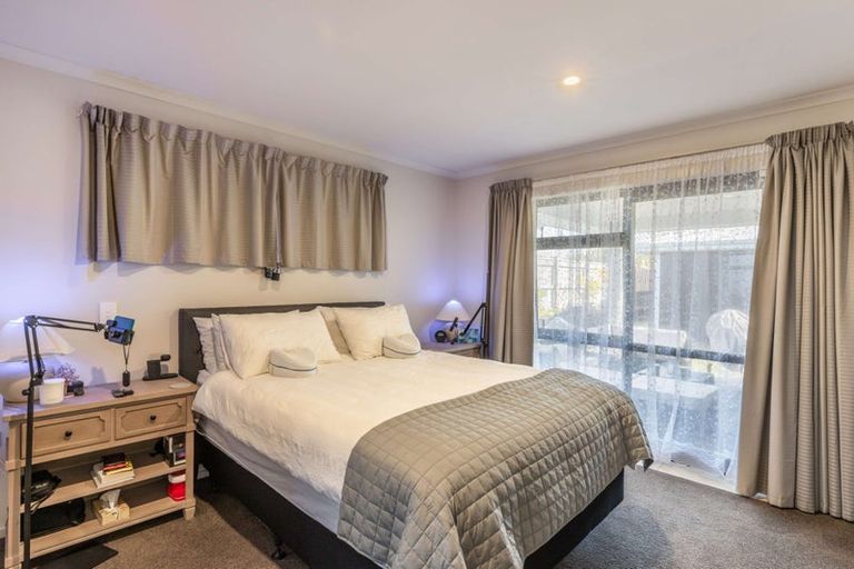 Photo of property in 35 Noumea Drive, Rangatira Park, Taupo, 3330