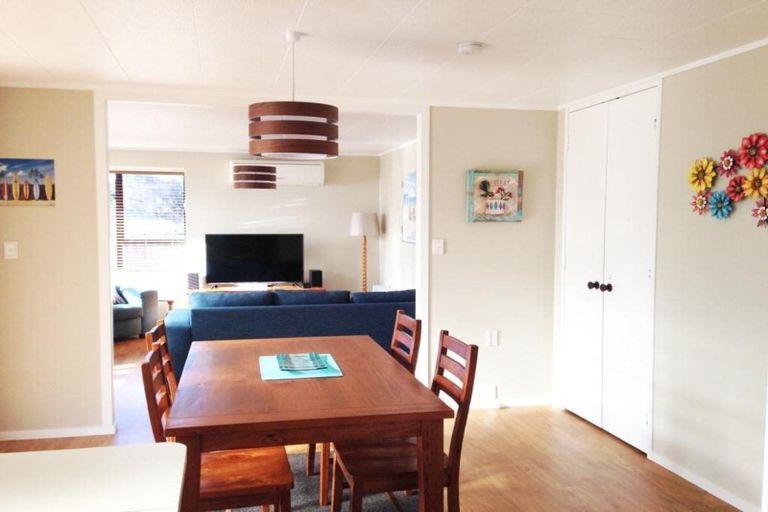 Photo of property in 118 Waverley Place, Whangamata, 3620