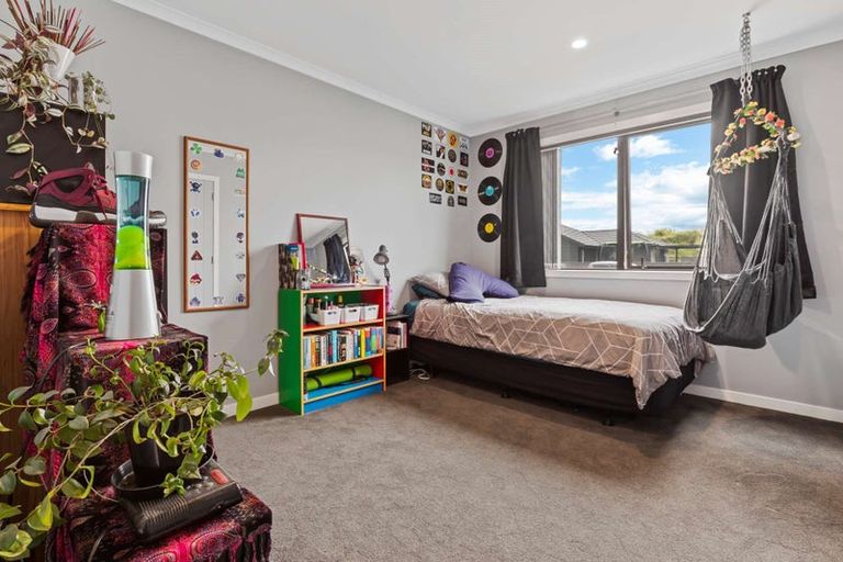 Photo of property in 6 Kuakua Close, Papamoa Beach, Papamoa, 3118