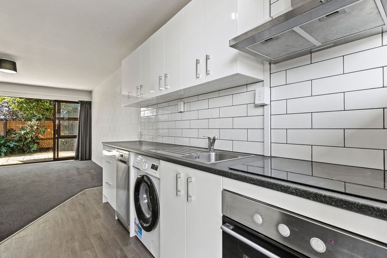 Photo of property in 1/267 Pages Road, Wainoni, Christchurch, 8061