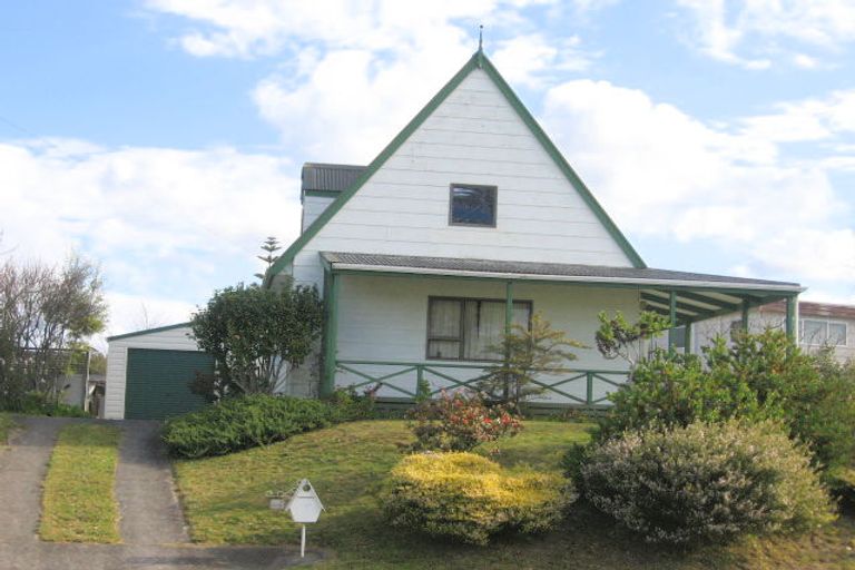 Photo of property in 413 Linton Crescent, Whangamata, 3620