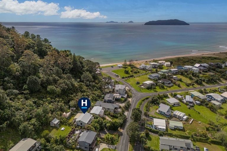 Photo of property in 72 Ocean Beach Road, Tairua, 3508