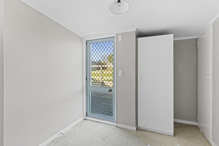 Photo of property in 9 Koura Street, Tangimoana, 4822