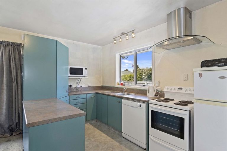 Photo of property in 8 Boston Avenue, Hornby, Christchurch, 8042