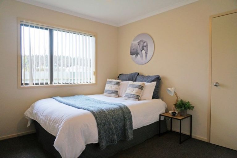 Photo of property in 68 Paisley Street, Kew, Invercargill, 9812