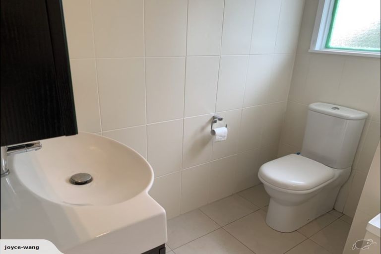 Photo of property in 86 Carlisle Road, Browns Bay, Auckland, 0632