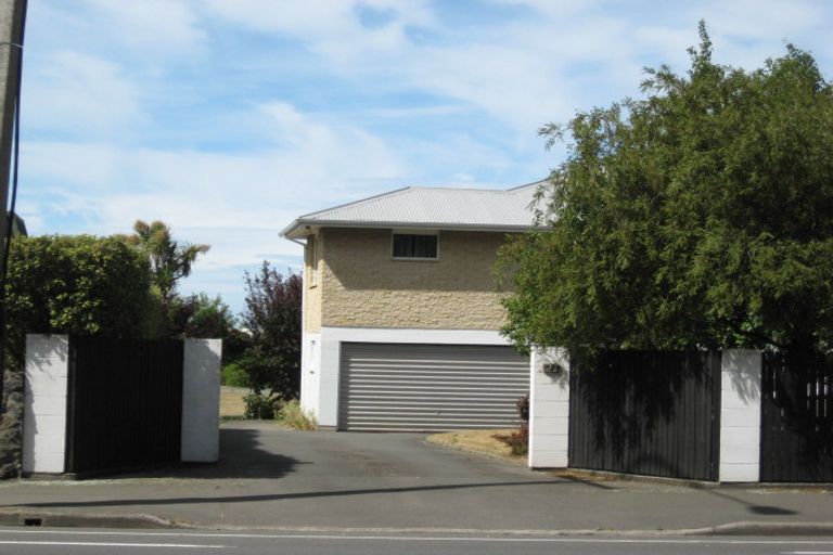 Photo of property in 21 Main Road, Redcliffs, Christchurch, 8081