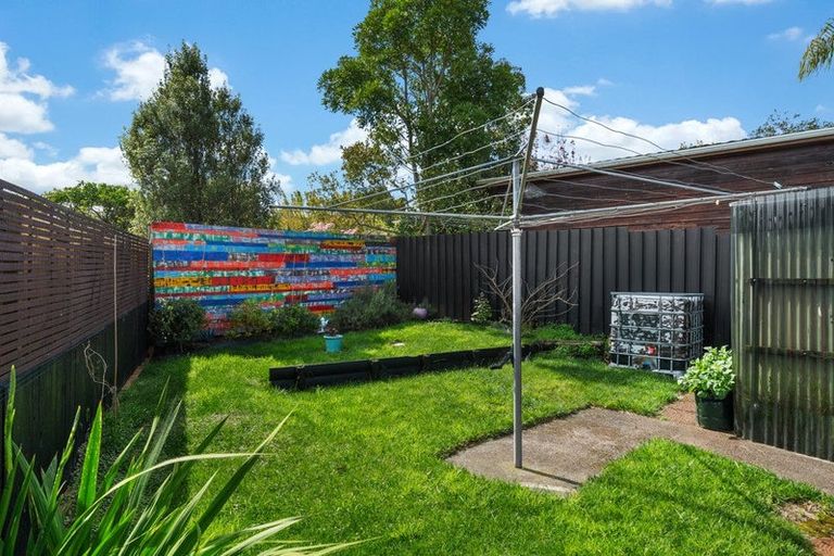 Photo of property in 12 April Place, Red Hill, Papakura, 2110