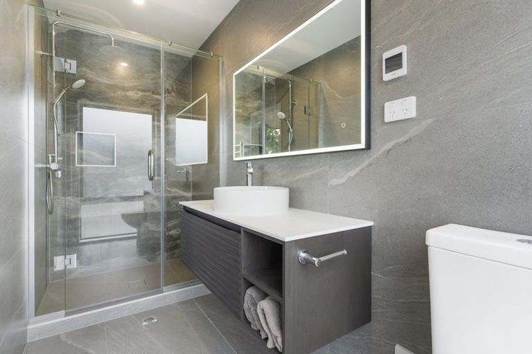 Photo of property in 5a Pierce Road, Milford, Auckland, 0620