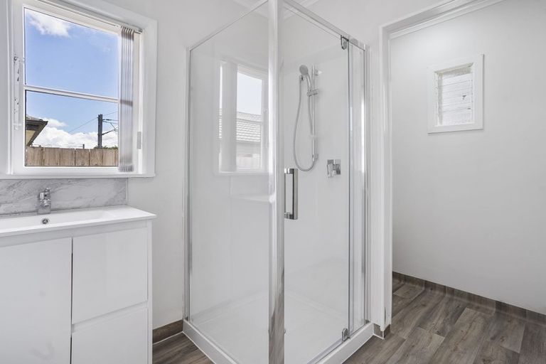 Photo of property in 58c Gloucester Road, Manurewa, Auckland, 2102