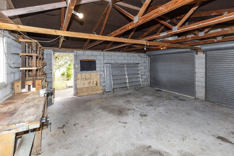 Photo of property in 120 Alexander Road, Raumati Beach, Paraparaumu, 5032