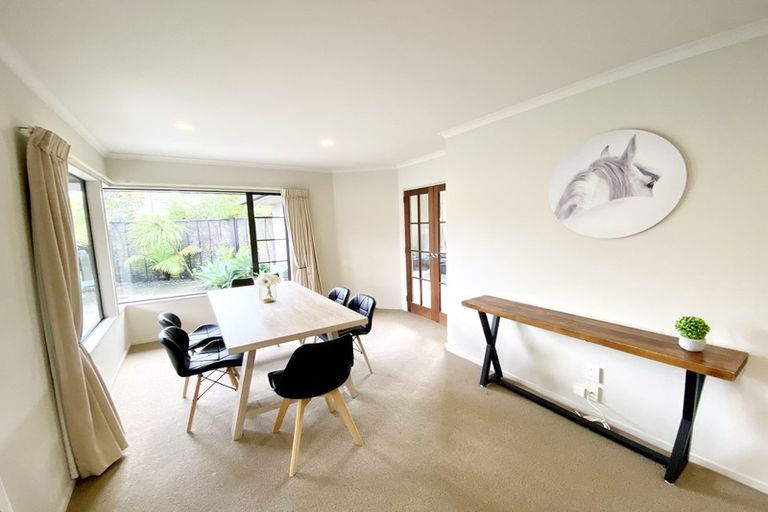 Photo of property in 12 Kalmore Place, Flat Bush, Auckland, 2016