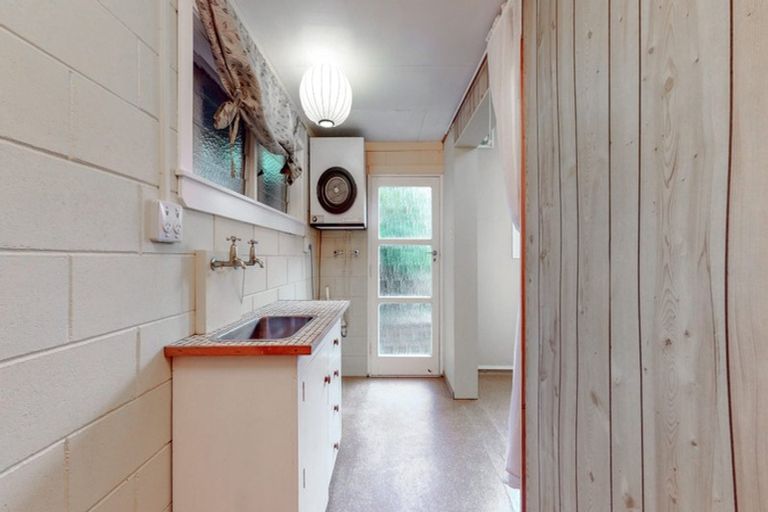 Photo of property in 451 Muritai Road, Eastbourne, Lower Hutt, 5013