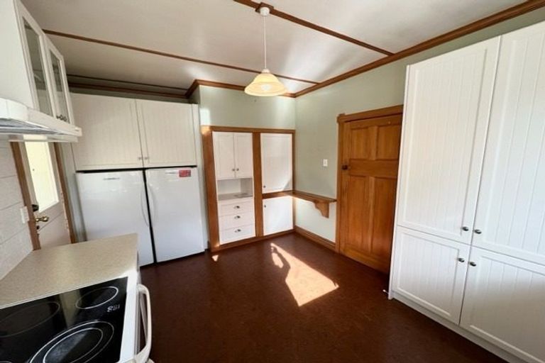 Photo of property in 26 Queen Street, Cambridge, 3434