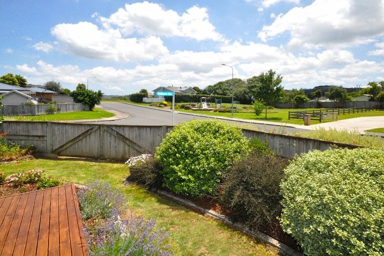 Photo of property in 1 Mcgowan Rise, Tuakau, 2121