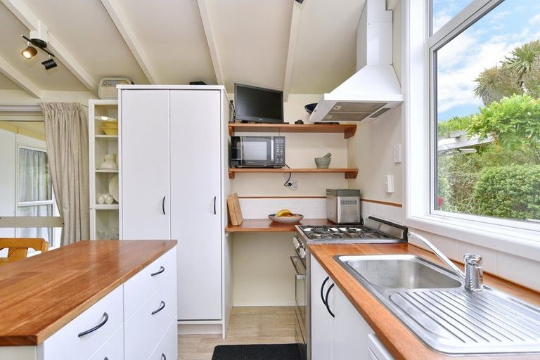 Photo of property in 28 Grierson Avenue, Amberley, 7481