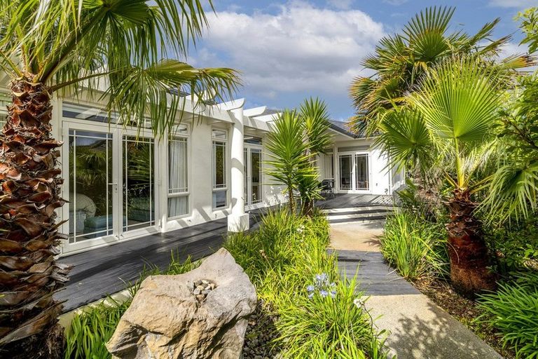 Photo of property in 19 Quadrant Heights, Paraparaumu, 5032