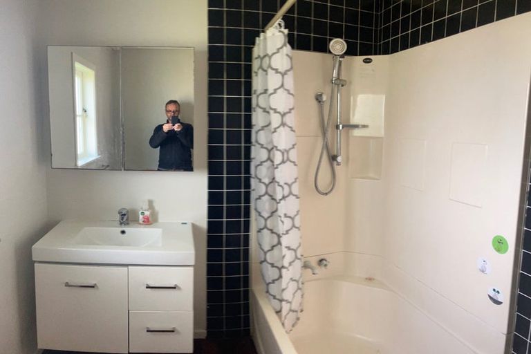 Photo of property in 59 Hutchinson Avenue, New Lynn, Auckland, 0600
