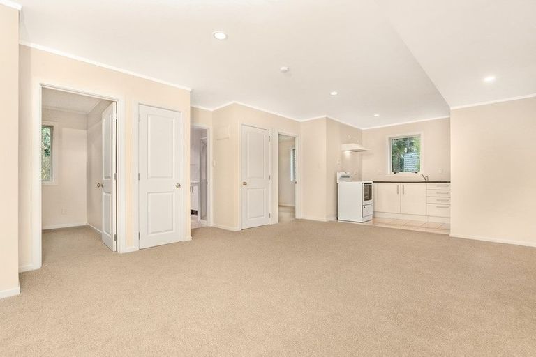 Photo of property in 13a Golf Road, New Lynn, Auckland, 0600