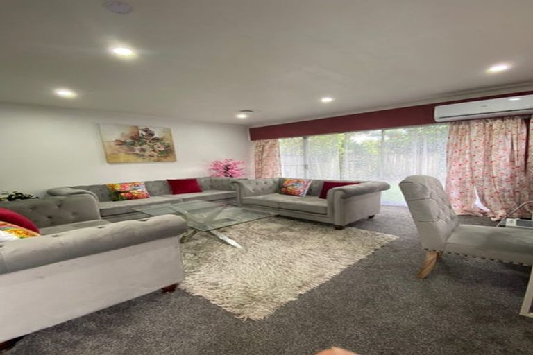 Photo of property in 430 Great South Road, Opaheke, Papakura, 2113