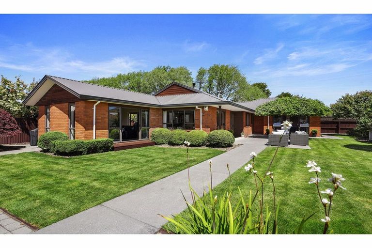 Photo of property in 19 Canon Stack Place, Kaiapoi, 7630