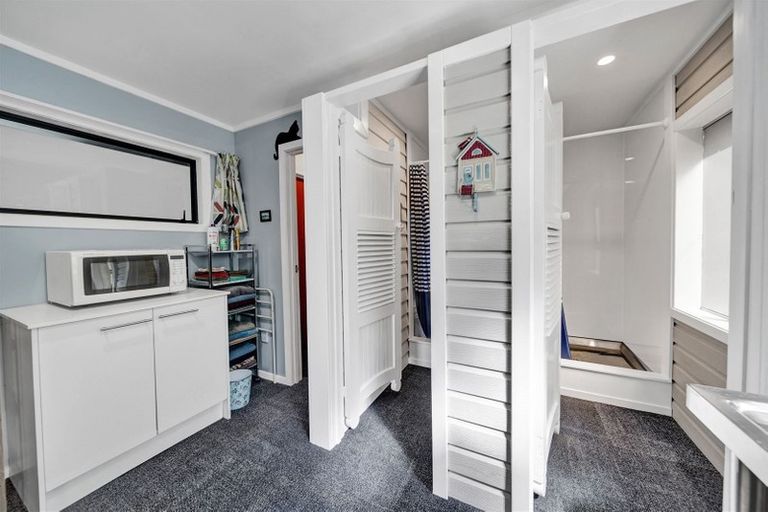 Photo of property in 33 Whakapaki Street, Urenui, 4375