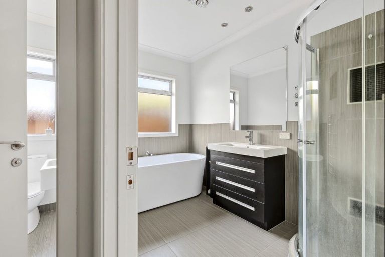 Photo of property in 12 Carnation Court, Cambridge, 3434