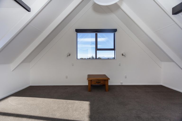 Photo of property in 15 Leven Street, South Hill, Oamaru, 9400