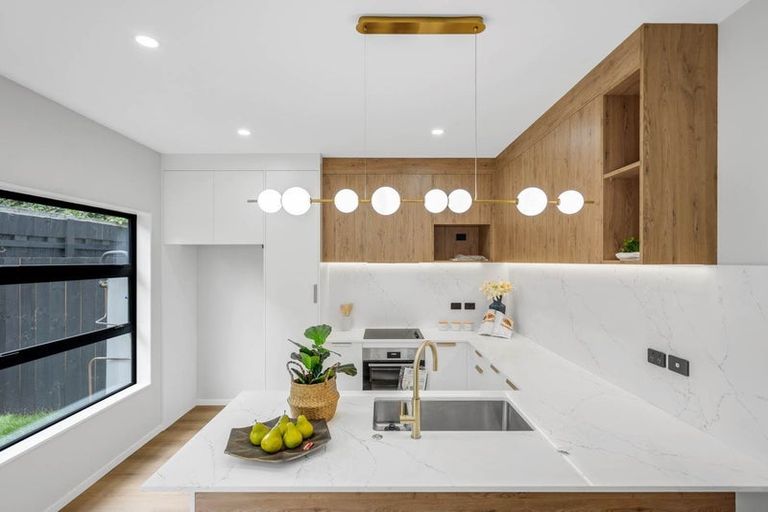 Photo of property in 13e Purata Place, Mangere Bridge, Auckland, 2022