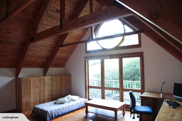 Photo of property in 122 Lone Kauri Road, Karekare, New Lynn, 0772