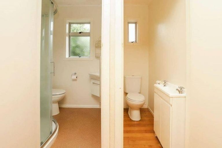 Photo of property in 11 Southsea Crescent, Silverdale, Hamilton, 3216