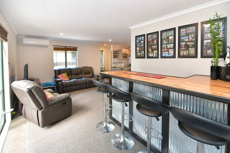 Photo of property in 37 Midshipman Court, Gulf Harbour, Whangaparaoa, 0930