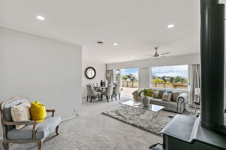 Photo of property in 33 Agincourt Street, Glenfield, Auckland, 0629