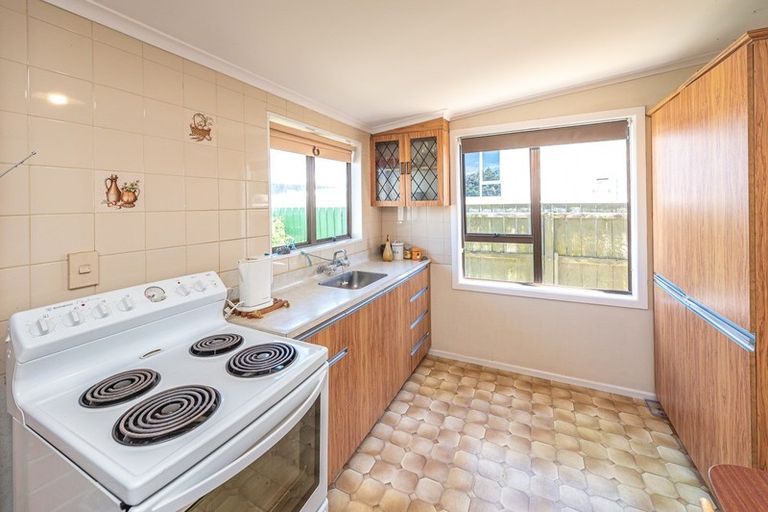 Photo of property in 21 Hood Street, Castlecliff, Whanganui, 4501