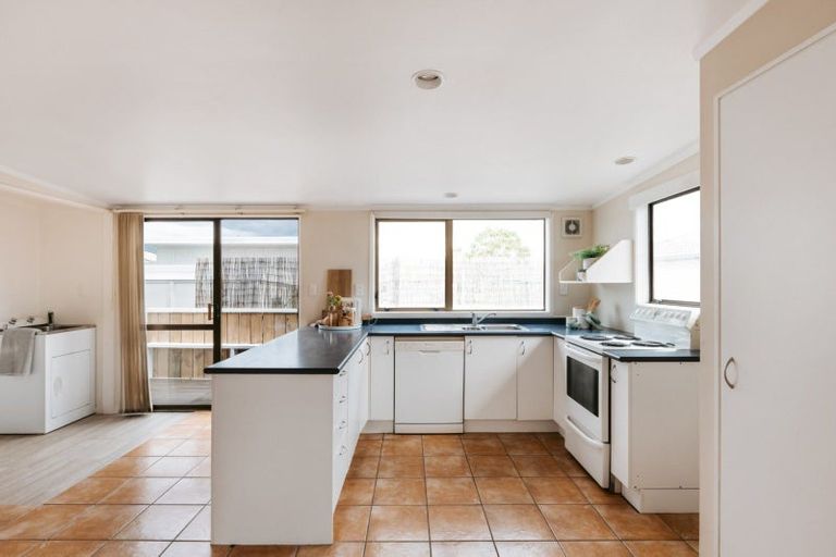 Photo of property in 240a Range Road, Papamoa Beach, Papamoa, 3118