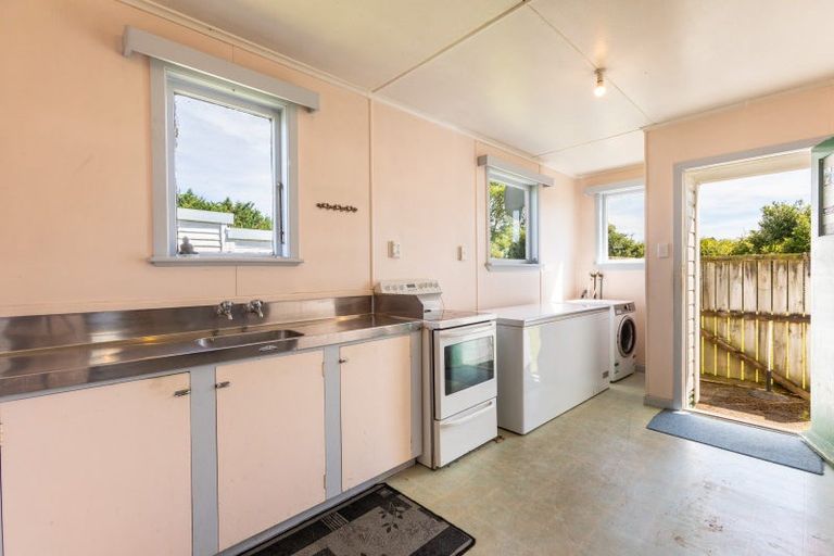 Photo of property in 65 Newman Road, Eketahuna, 4900