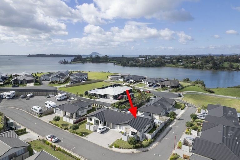 Photo of property in Waterview Estate, 31/4 Greystone Place, Omokoroa, 3114
